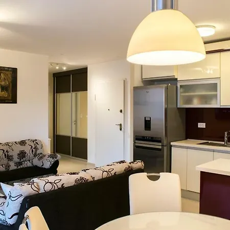 Luxury Marko Σπλιτ